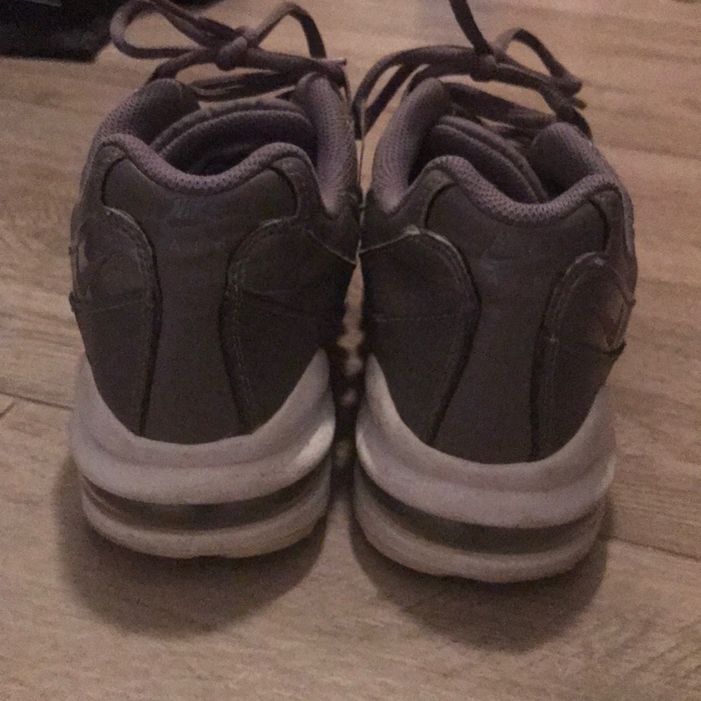 Shoes - Picture 4 of 4